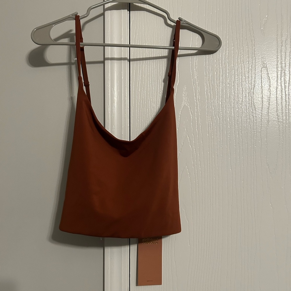 Cross back sports bra